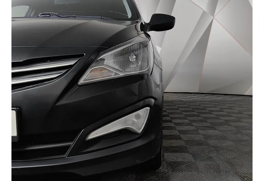 Hyundai Solaris 1.6 AT (123 л.с.) Comfort + Advanced + Winter Черный в АВИЛОН. Слайд №10