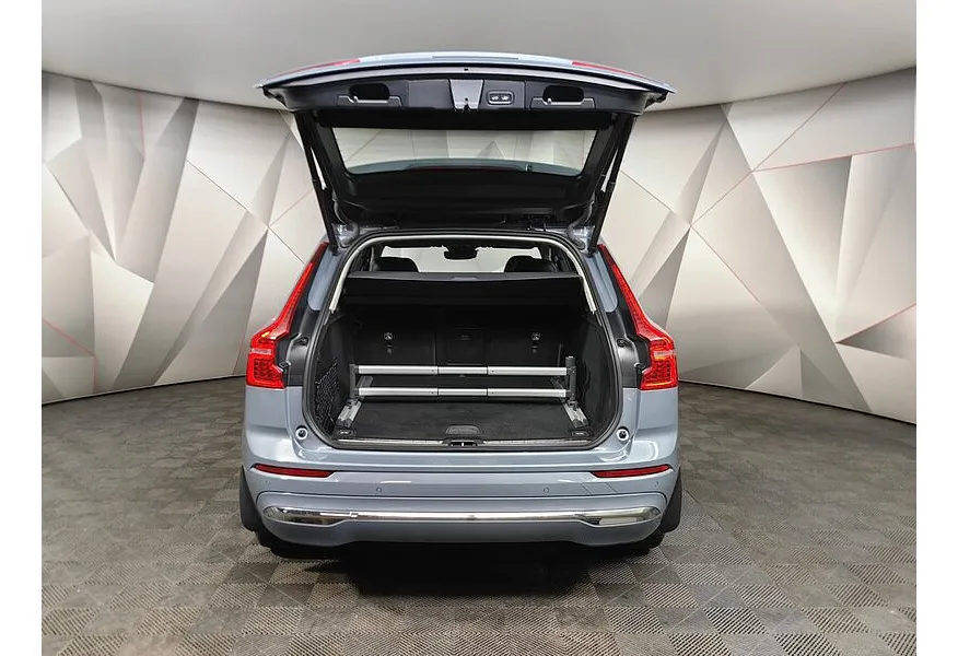 Volvo XC60 2.0 T5 AT AWD (249 л.с.) Inscription Серый в АВИЛОН. Слайд №12