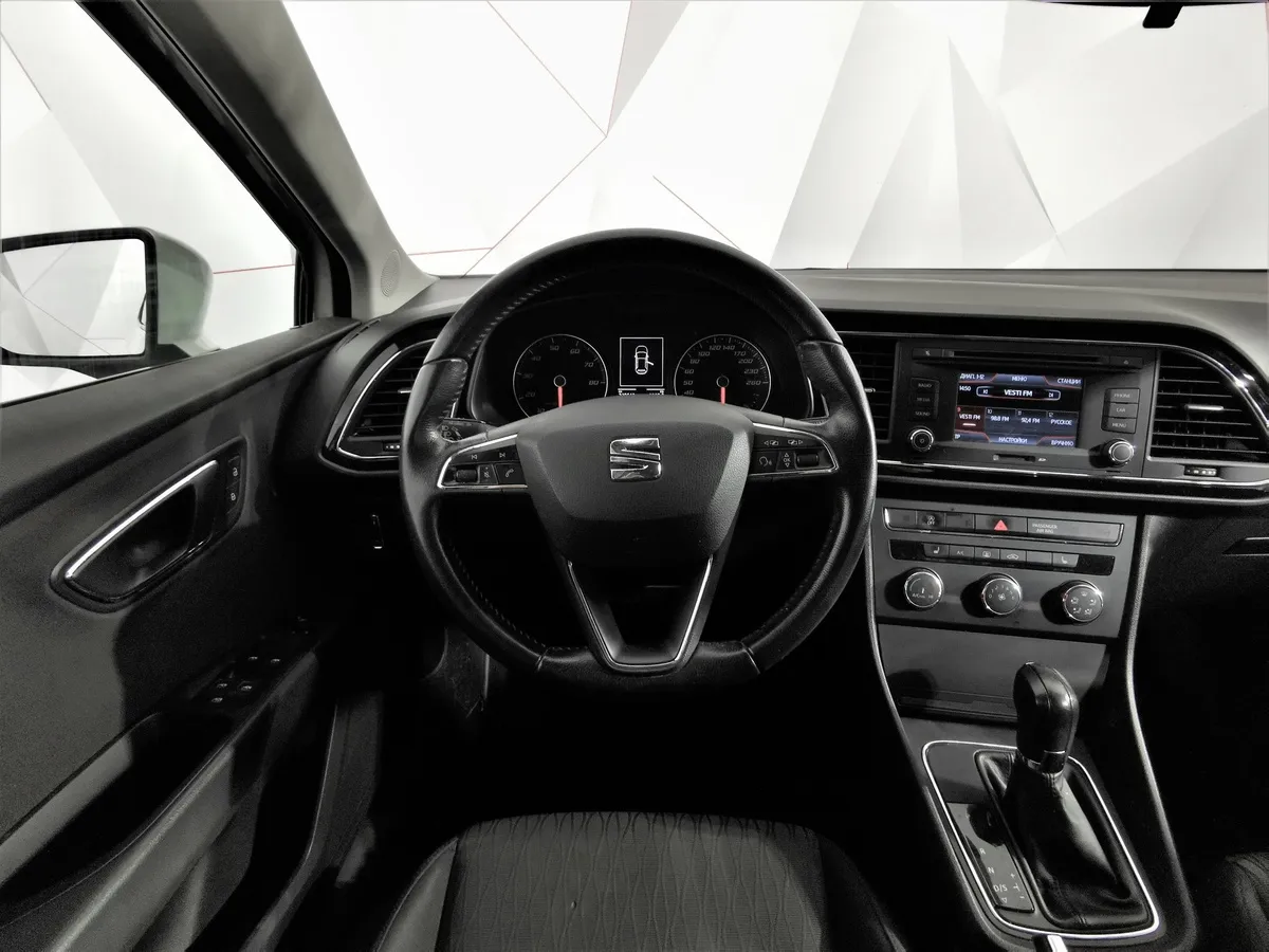 SEAT Leon 1.2 TSI DSG (105 л.с.) Белый в АВИЛОН. Слайд №19