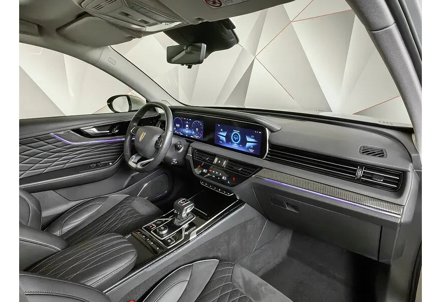 Hongqi HS5 2.0 AT 4WD (224 л.с.) Deluxe Желтый в АВИЛОН. Слайд №12