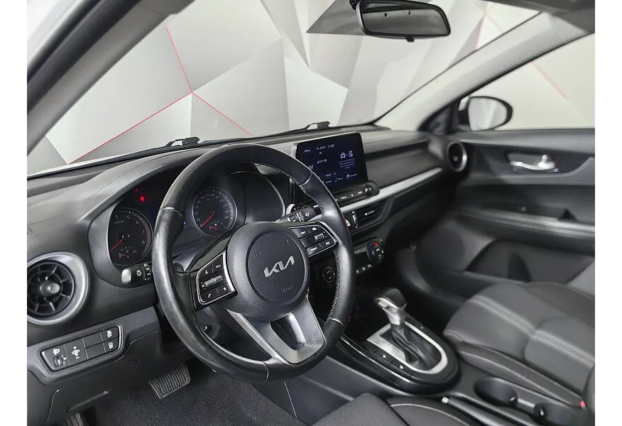 Kia Cerato 2.0 MPI AT (150 л.с.) Luxe Белый в АВИЛОН. Слайд №19