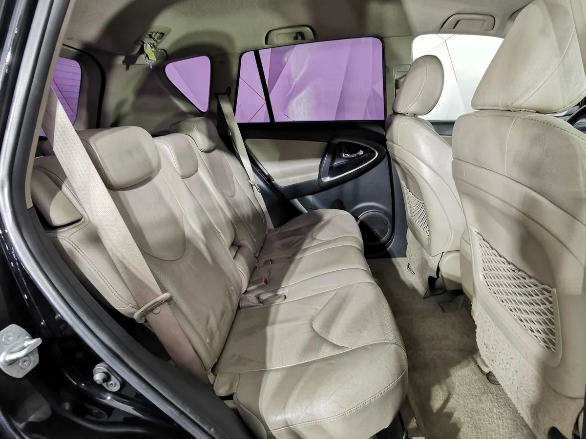 Toyota RAV4 2.0 AT (152 л.с.) Черный в АВИЛОН. Слайд №16