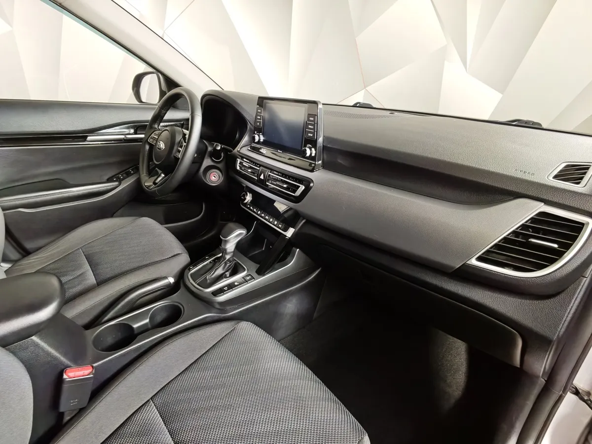 Kia Seltos 1.6 MPI AT 4WD (121 л.с.) Luxe Серый в АВИЛОН. Слайд №13