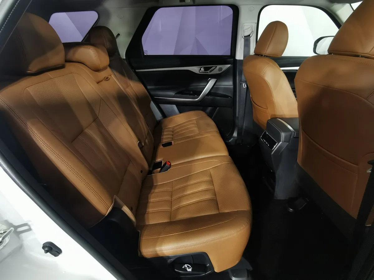 Changan CS95 2.0 AT 4WD (233 л.с.) DLX Белый в АВИЛОН. Слайд №15