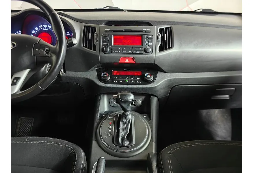 Kia Sportage 2.0 AT 4WD (150 л.с.) Luxe Оранжевый в АВИЛОН. Слайд №15