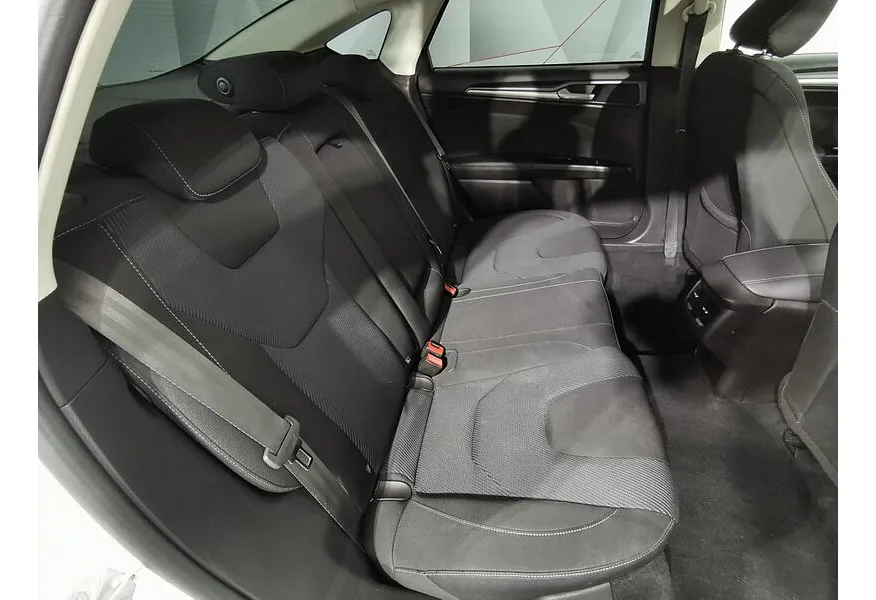 Ford Mondeo 2.5 AT (149 л.с.) Trend Белый в АВИЛОН. Слайд №15