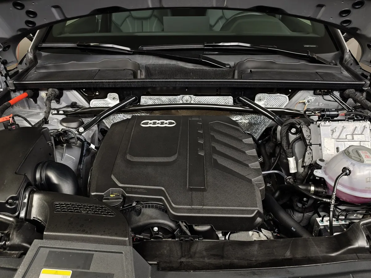 Audi Q5 L 2.0 TFSI S tronic quattro (245 л.с.) Luxury Dynamic Серый в АВИЛОН. Слайд №11