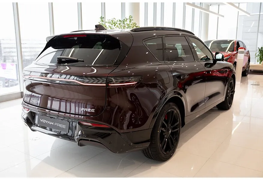 Voyah Free EVR 1.5 AT AWD (510 л.с.) Sport + Красный в АВИЛОН. Слайд №8