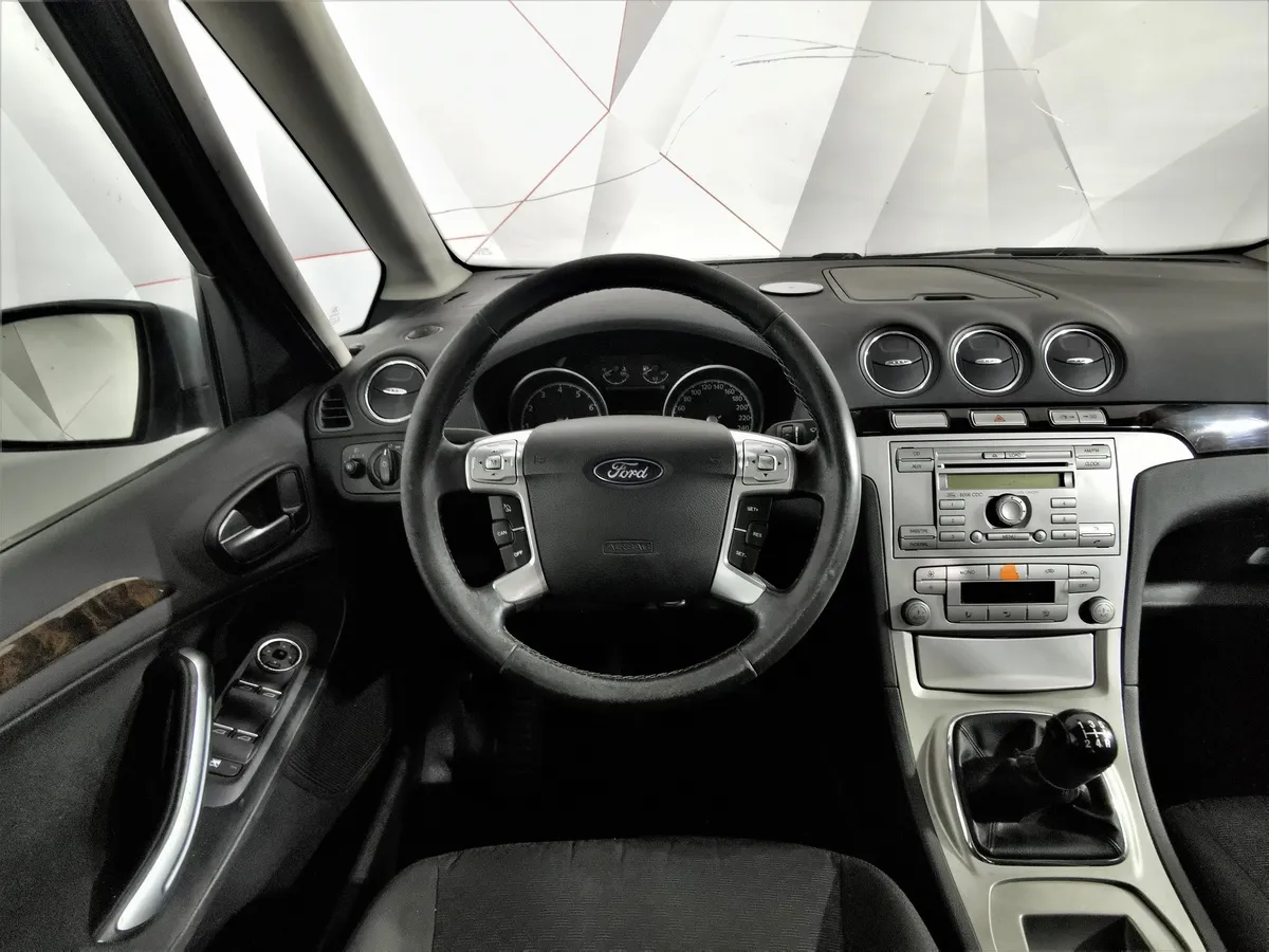 Ford Galaxy 2.0 MT (145 л.с.) Серый в АВИЛОН. Слайд №17