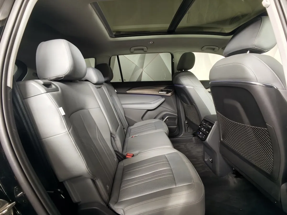 Audi Q6 2.0 TFSI S-tronic quattro (265 л.с.) Черный в АВИЛОН. Слайд №15