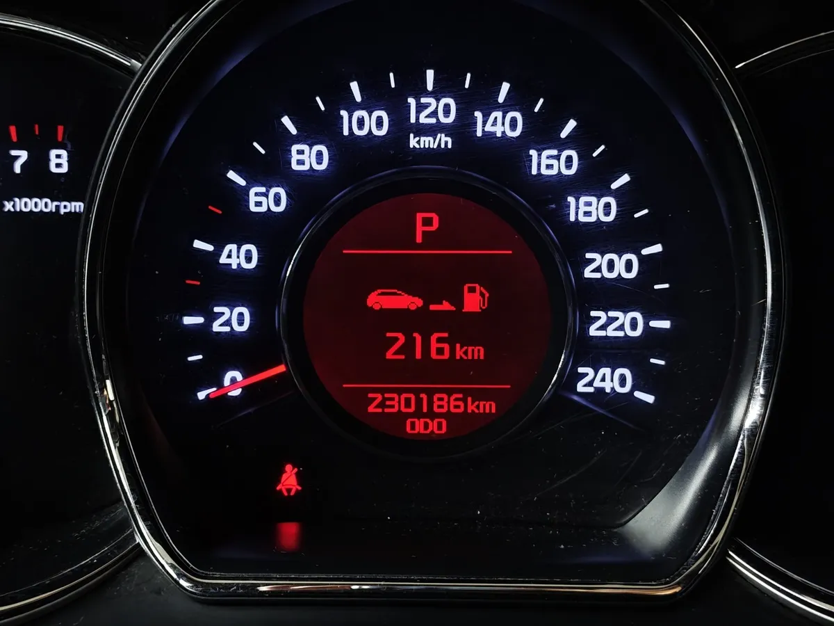 Kia Ceed 1.6 AT (130 л.с.) Luxe Черный в АВИЛОН. Слайд №18