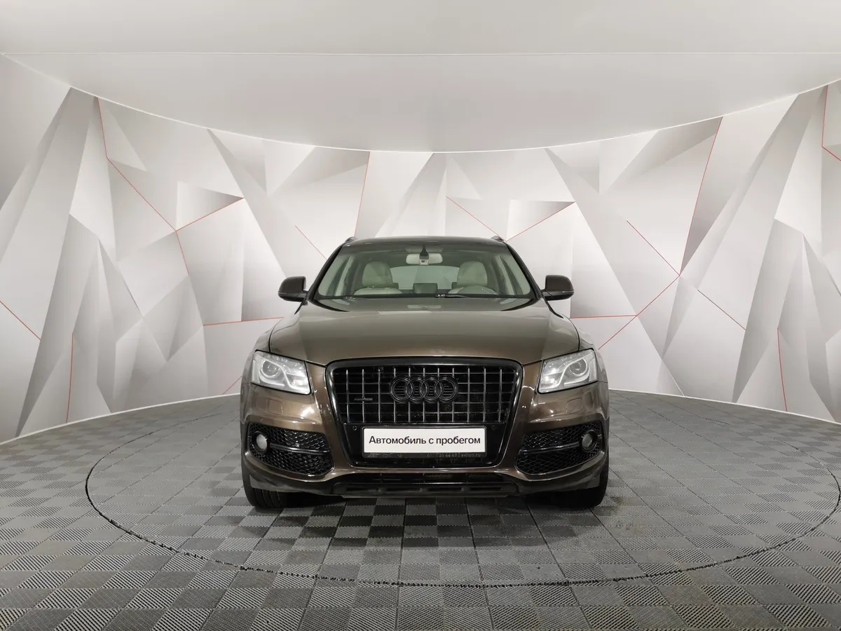 Audi Q5 2.0 TFSI tiptronic quattro (211 л.с.) Коричневый в АВИЛОН. Слайд №7