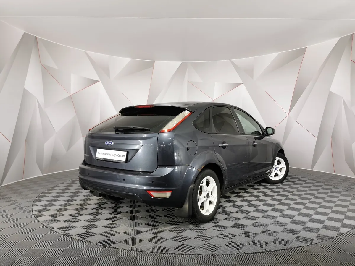 Ford Focus 1.6 AT (101 л.с.) Ghia Серый в АВИЛОН. Слайд №2