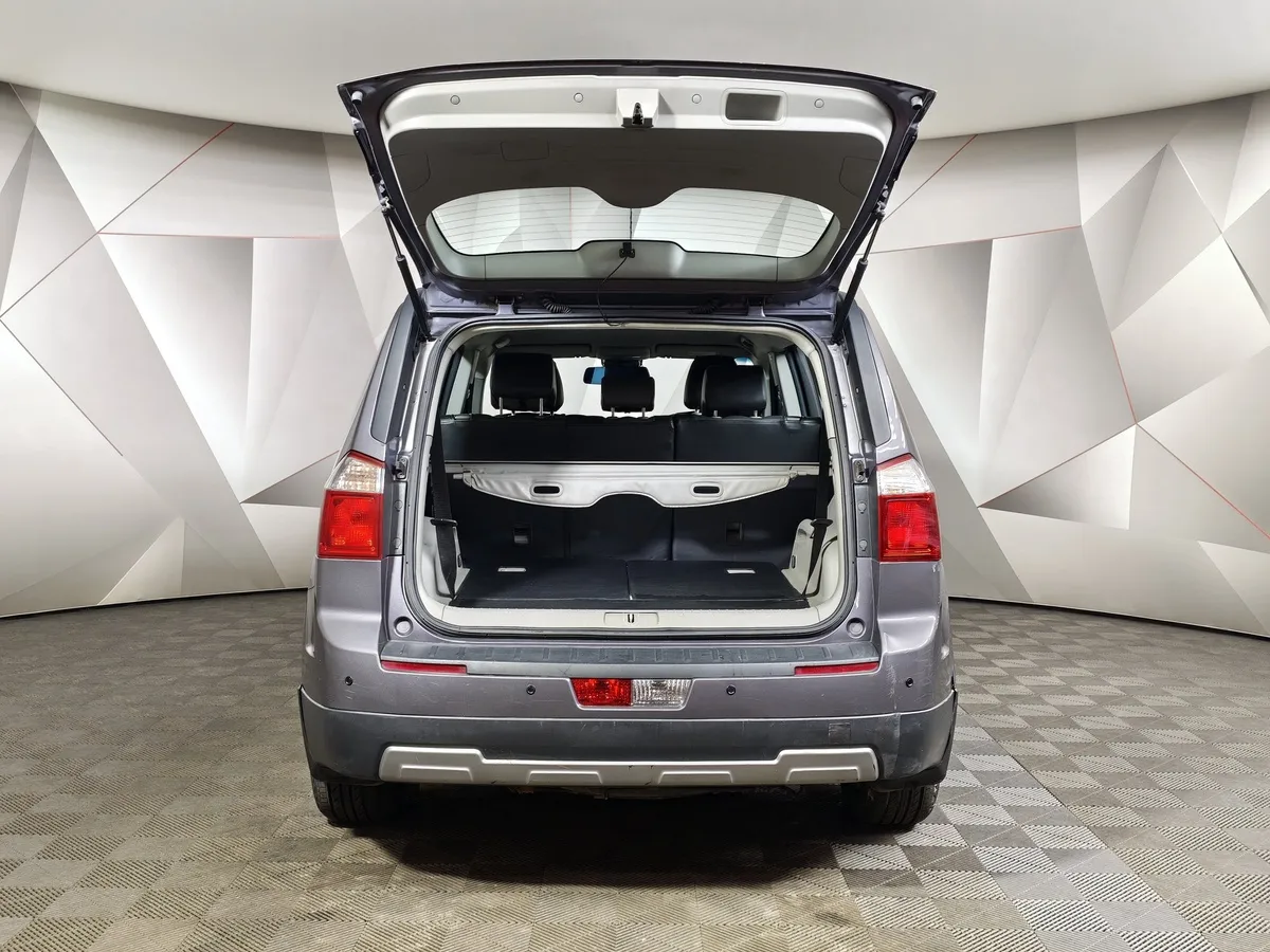 Chevrolet Orlando 1.8 MT (141 л.с.) Серый в АВИЛОН. Слайд №12
