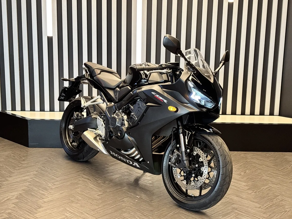 Honda CBR650 R 649 см³ (95 л.с.) (95) 649 Черный в АВИЛОН. Слайд №2