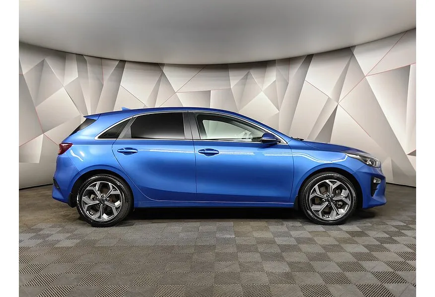 LIVE. Слайд №4