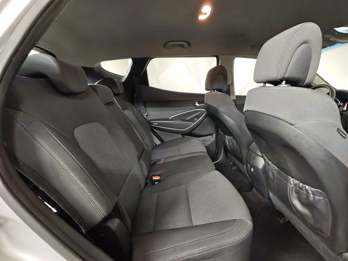 Hyundai Santa Fe 2.4 AT 4WD (175 л.с.) Comfort Серебристый в АВИЛОН. Слайд №16