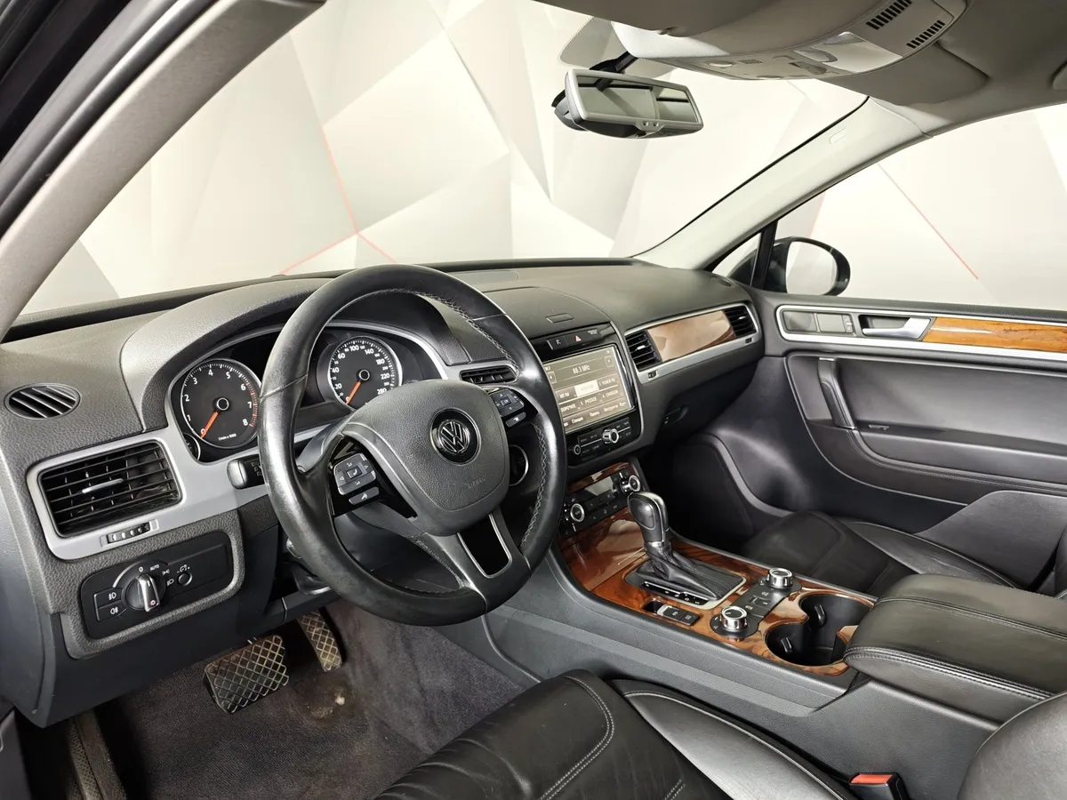 Volkswagen Touareg 3.6 FSI AT (280 л.с.) base Черный в АВИЛОН. Слайд №18