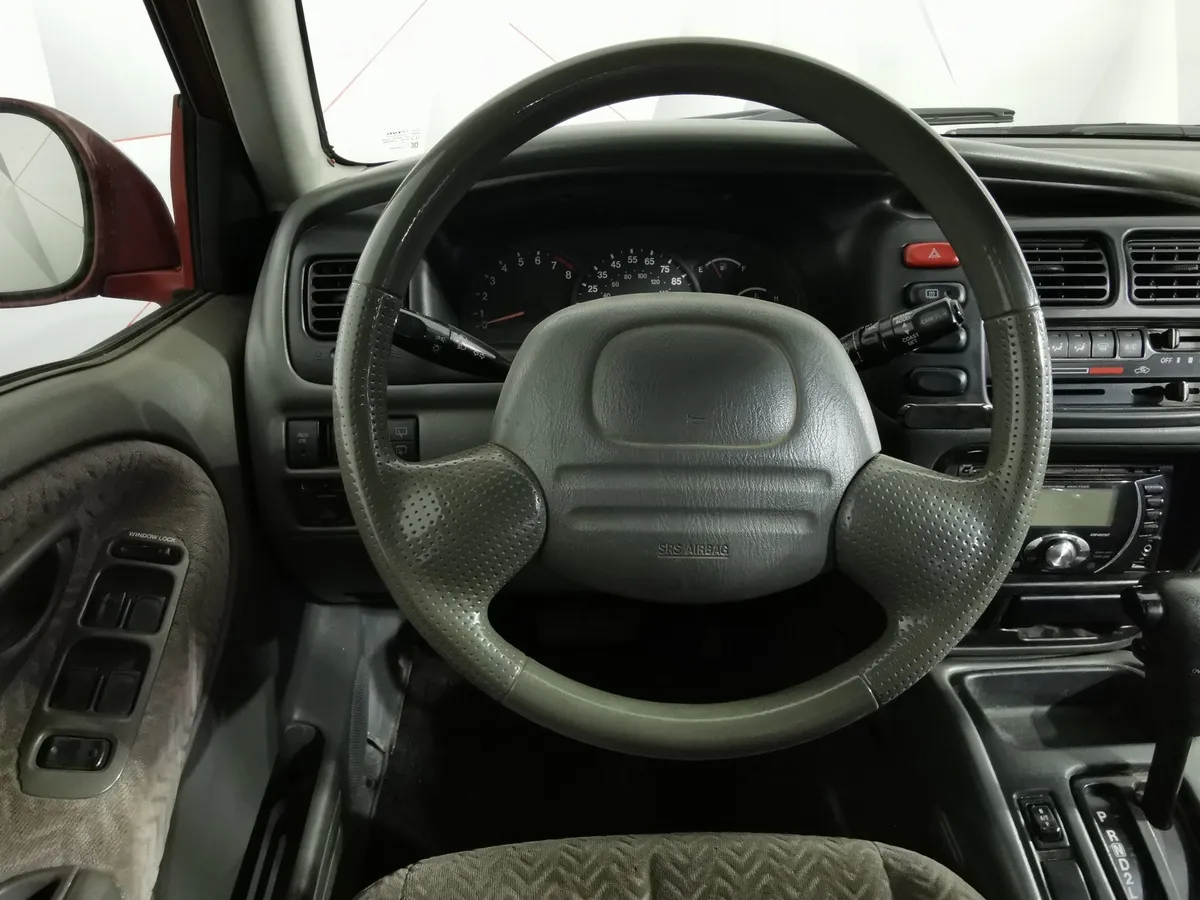 Suzuki Grand Vitara 2.5 AT 4WD (144 л.с.) Красный в АВИЛОН. Слайд №17