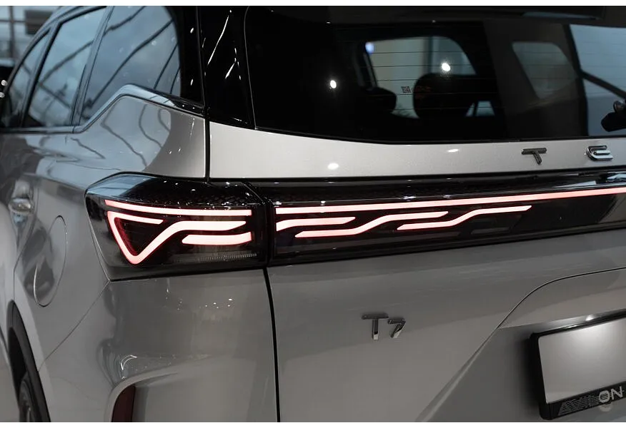 TENET T7 1.6T 7DCT 2WD (150 л.с.) Active Серебристый в АВИЛОН. Слайд №18