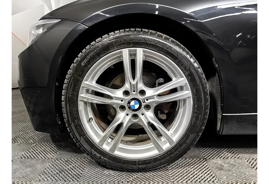 BMW 3 серия 320i xDrive AT (184 л.с.) Черный в АВИЛОН. Слайд №6