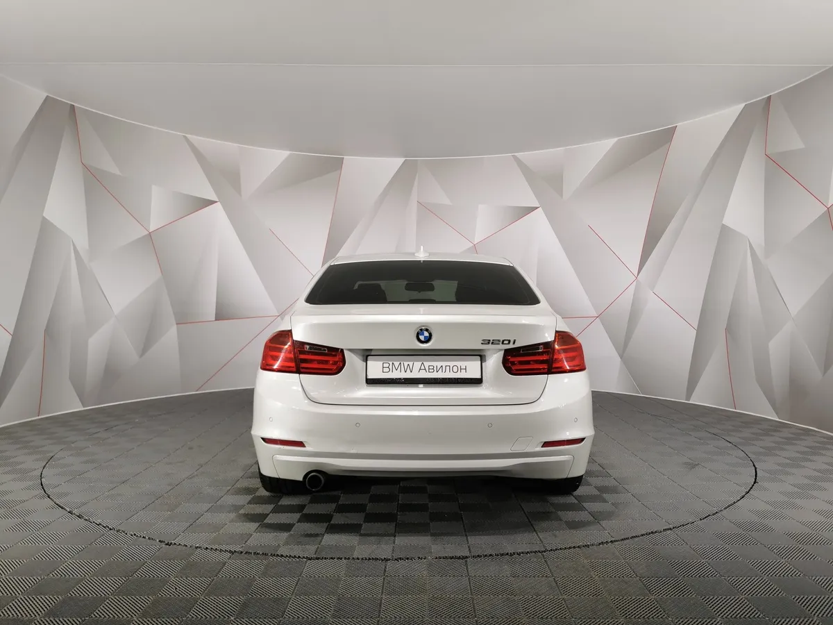 BMW 3 серия 320i AT (184 л.с.) Белый в АВИЛОН. Слайд №4