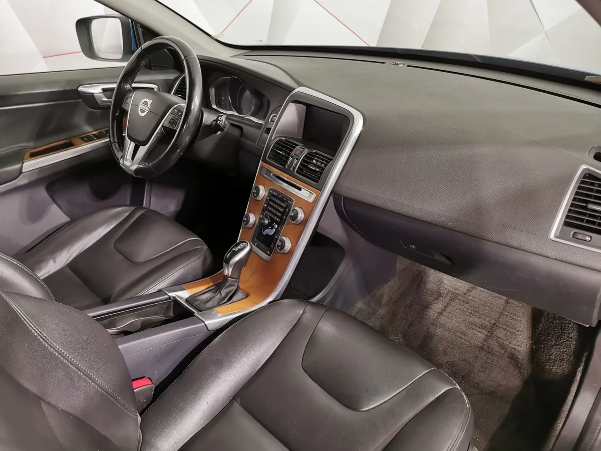 Volvo XC60 2.4 D4 Geartronic AWD (181 л.с.) Голубой в АВИЛОН. Слайд №12