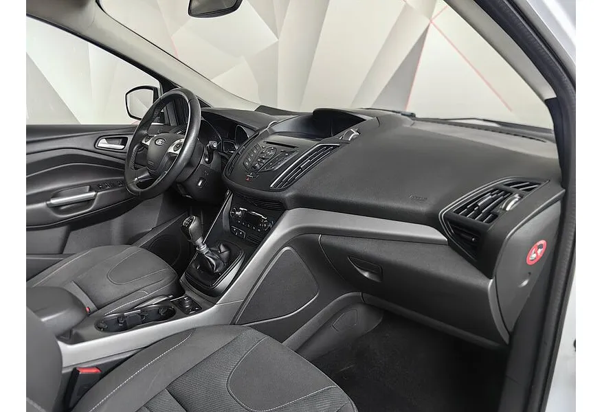 Ford Kuga 1.6 EcoBoost MT (150 л.с.) Trend Белый в АВИЛОН. Слайд №13 Ford Kuga 1.6 EcoBoost MT (150 л.с.) Trend Белый в АВИЛОН. Слайд №13