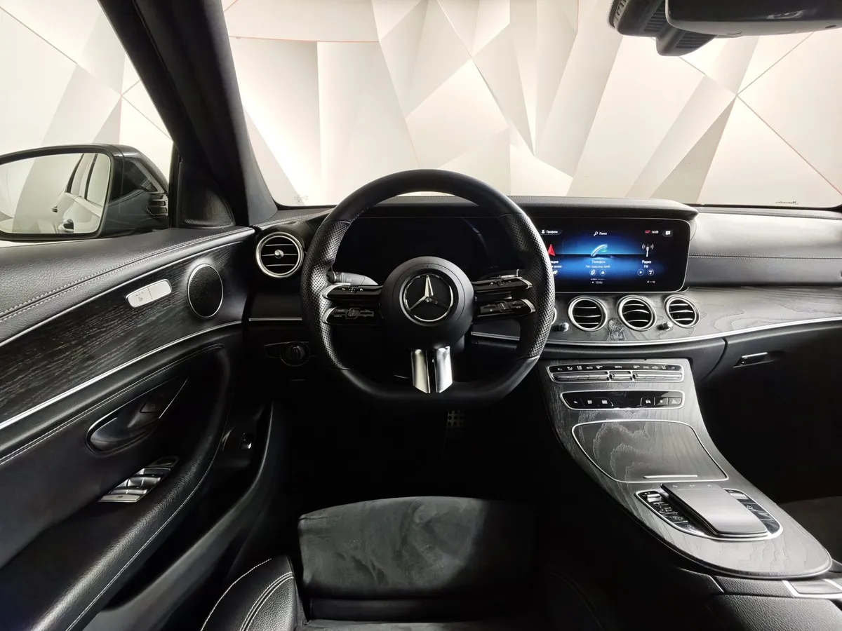 Mercedes-Benz E-Класс E 200 4MATIC 9G-TRONIC (197 л.с.) Sport Черный в АВИЛОН. Слайд №20
