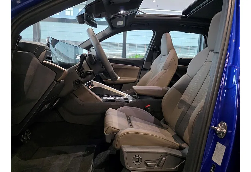 Audi Q5 2.0 TDI S tronic quattro (204 л.с.) Синий в АВИЛОН. Слайд №3