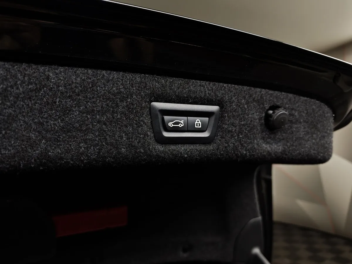 BMW 5 серия 530i xDrive Steptronic (249 л.с.) Черный в АВИЛОН. Слайд №16 BMW 5 серия 530i xDrive Steptronic (249 л.с.) Черный в АВИЛОН. Слайд №16