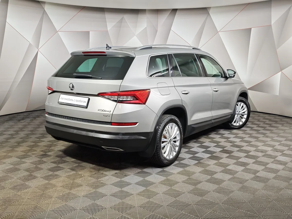 Skoda Kodiaq 2.0 TDI DSG 4X4 (150 л.с.) Бежевый в АВИЛОН. Слайд №2