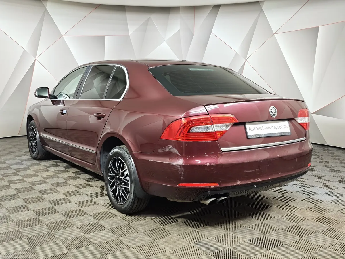 Skoda Superb 1.8 TSI DSG (152 л.с.) Красный в АВИЛОН. Слайд №4