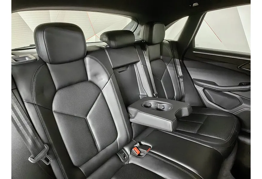 Porsche Macan 2.0 PDK AWD (252 л.с.) Белый в АВИЛОН. Слайд №16