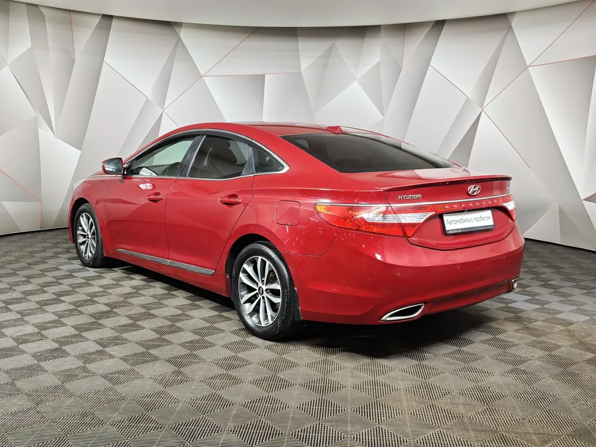 Hyundai Grandeur 3.0 AT (250 л.с.) Business Красный в АВИЛОН. Слайд №4
