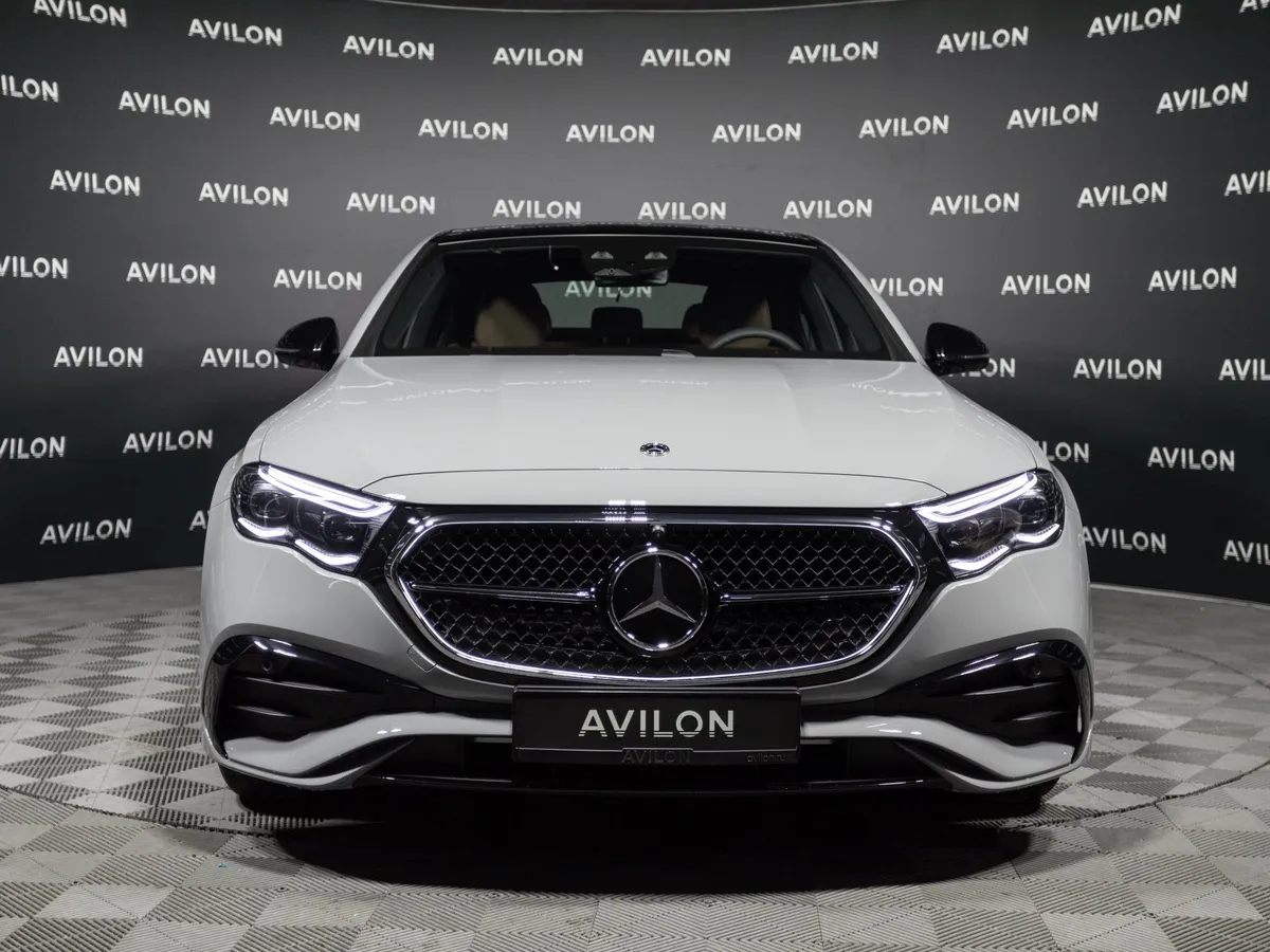 Mercedes-Benz E-Класс E 300 4MATIC (258 л.с.) Серый в АВИЛОН. Слайд №3