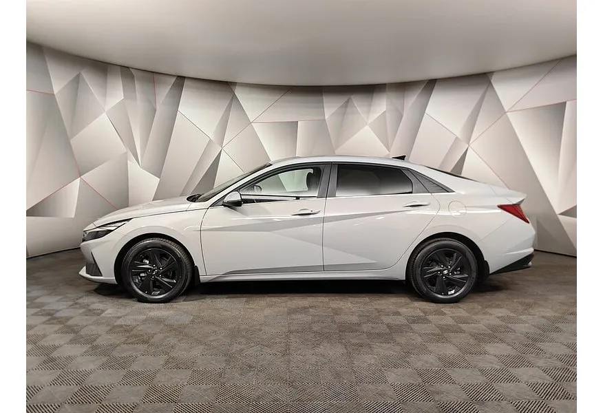 Hyundai Elantra 1.6 AT (128 л.с.) Elegance + Smart Sense Серый в АВИЛОН. Слайд №5