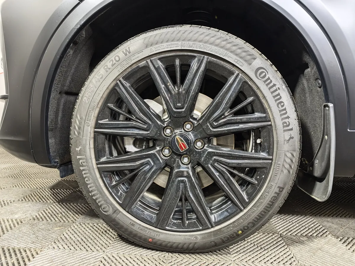 Hongqi HS5 2.0T AT 4WD (245 л.с.) Делюкс Черный в АВИЛОН. Слайд №9
