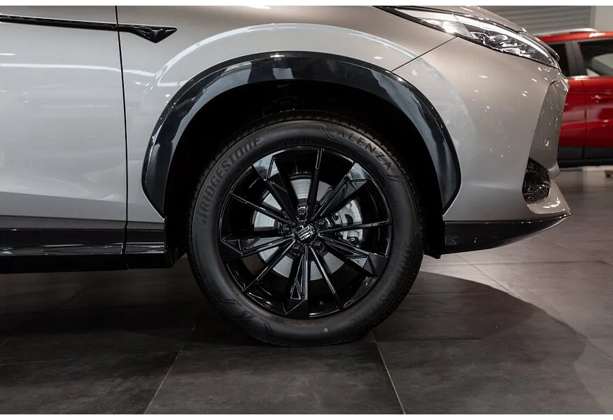 Москвич М70 2.0 AT FWD (200 л.с.) Ультра Серебристый в АВИЛОН. Слайд №16