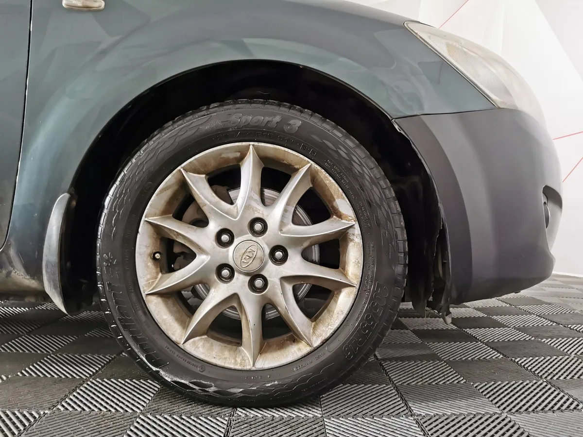 Kia Ceed 1.4 MT (109 л.с.) Зеленый в АВИЛОН. Слайд №9