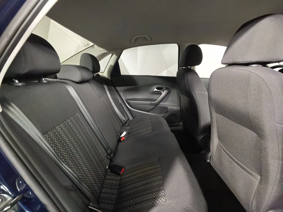 Volkswagen Polo 1.6 Tiptronic (105 л.с.) Comfortline Синий в АВИЛОН. Слайд №15