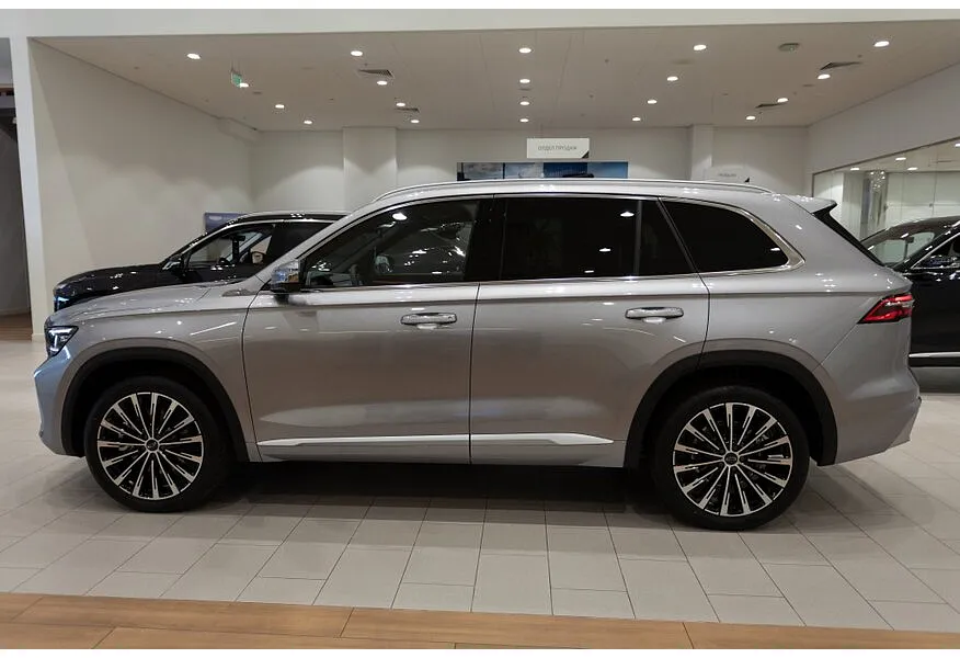 Geely Monjaro 2.0T 8AT 4WD (238 л.с.) Flagship Серебристый в АВИЛОН. Слайд №3