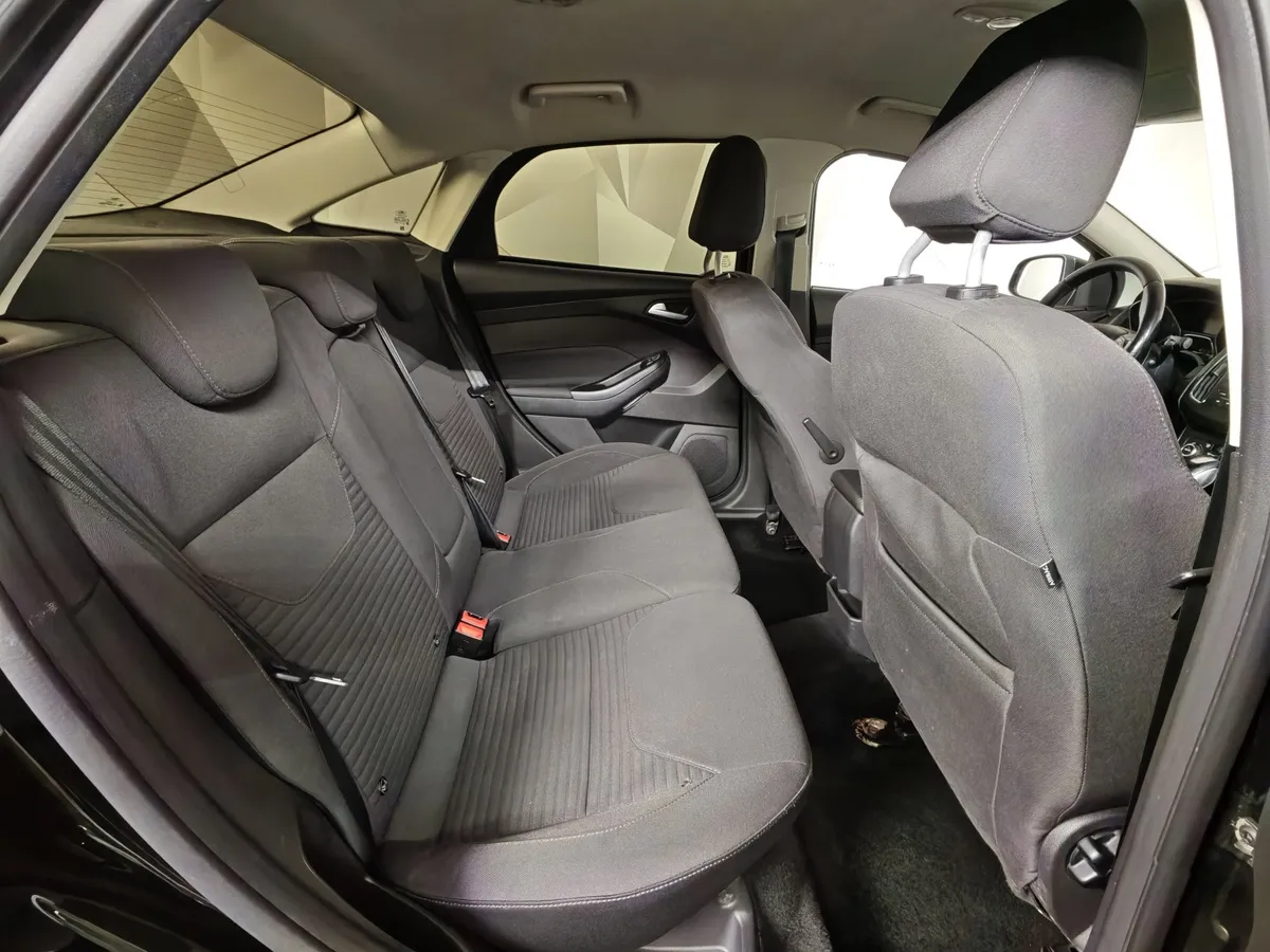 Ford Focus 1.5 EcoBoost AT (150 л.с.) Titanium Черный в АВИЛОН. Слайд №16