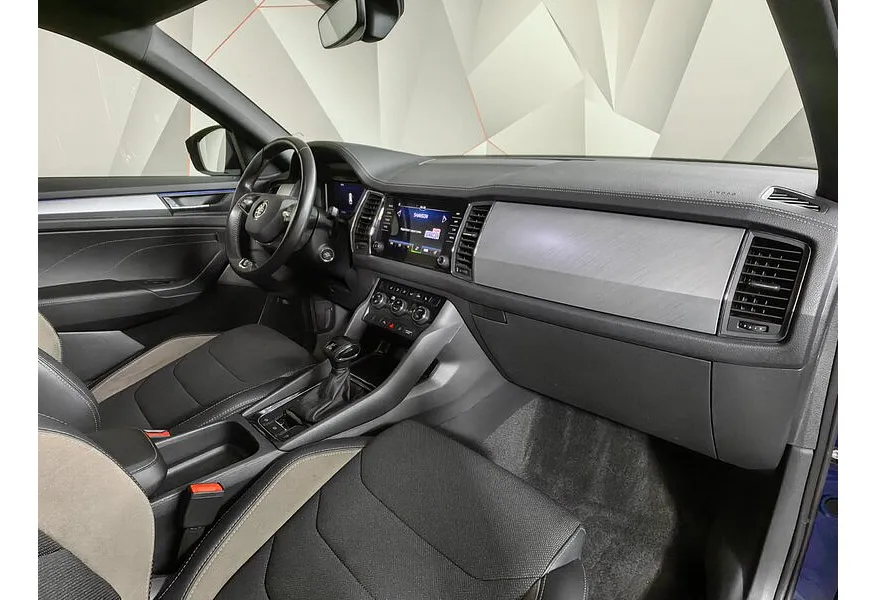 АВИЛОН - Skoda Kodiaq 2.0 TDI DSG 4X4 (150 л.с.) Синий - slide 13