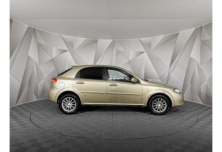 Chevrolet Lacetti 1.6 MT (109 л.с.) Platinum Желтый в АВИЛОН. Слайд №6