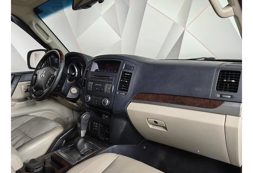 Mitsubishi Pajero 3.5 AT AWD (189 л.с.) Белый в АВИЛОН. Слайд №13 Mitsubishi Pajero 3.5 AT AWD (189 л.с.) Белый в АВИЛОН. Слайд №13