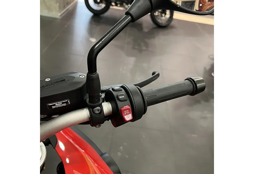 АВИЛОН - BMW Motorrad F 850 GS F 850 GS 853 см³ (95) 853 Красный - slide 9