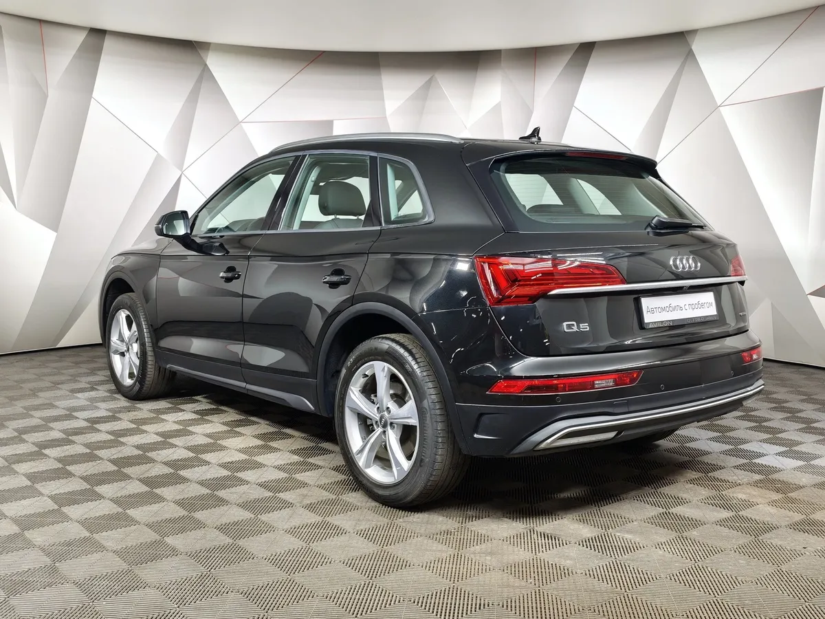 Audi Q5 2.0 TFSI S tronic quattro (249 л.с.) Черный в АВИЛОН. Слайд №4