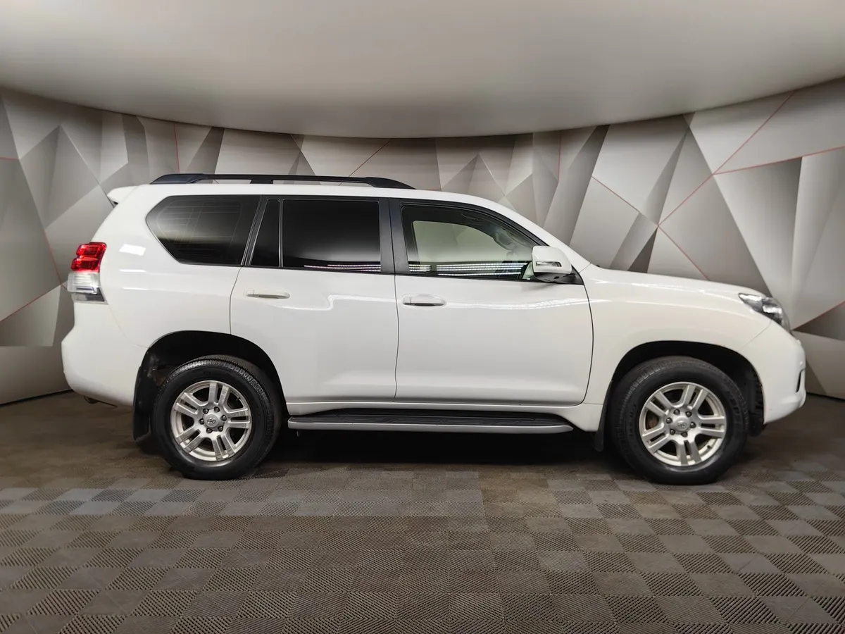 Toyota Land Cruiser Prado 3.0 D AT 4WD (5 мест) (173 л.с.) Белый в АВИЛОН. Слайд №6