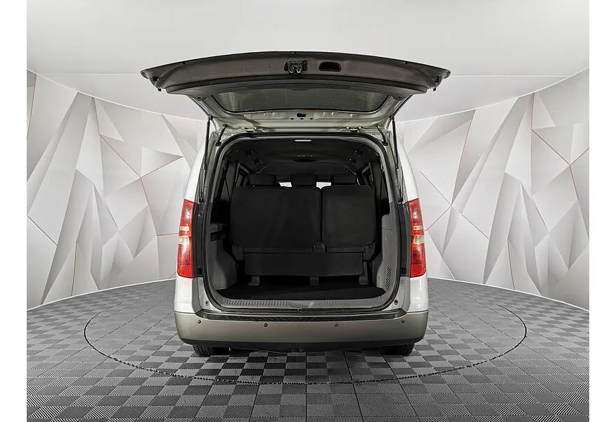 Hyundai H-1 2.4 AT (173 л.с.) Comfort Серебристый в АВИЛОН. Слайд №12